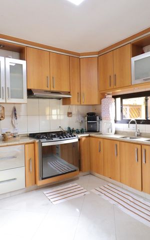 Casa à venda com 549m², 6 quartos e 4 vagasCozinha