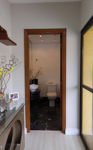 Casa à venda com 549m², 6 quartos e 4 vagasLavabo