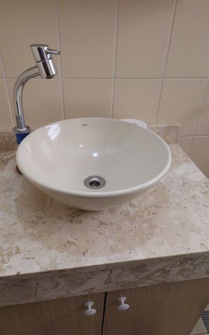 Casa à venda com 549m², 6 quartos e 4 vagasBanheiro Suíte 3