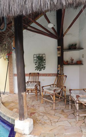 Casa à venda com 549m², 6 quartos e 4 vagasPiscina