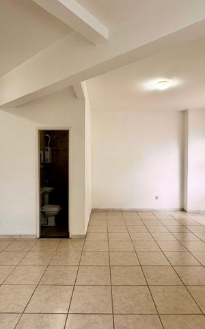 Apartamento à venda com 83m², 1 quarto e sem vaga