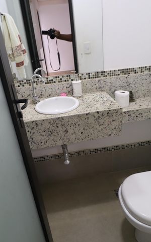 Casa para alugar com 350m², 4 quartos e 4 vagasLavabo