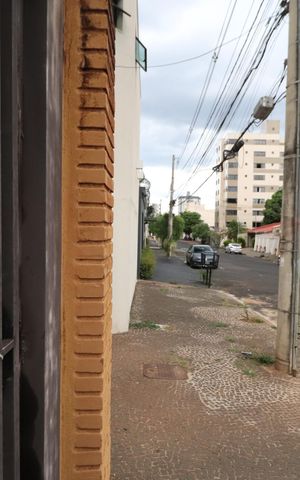 Casa para alugar com 350m², 4 quartos e 4 vagasPlaquinha
