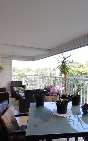 Apartamento à venda com 136m², 3 quartos e 2 vagasVaranda