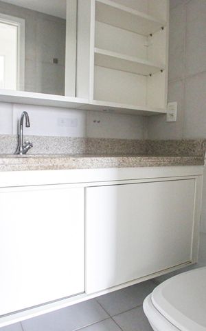 Apartamento à venda com 65m², 2 quartos e 1 vagaBanheiro Social
