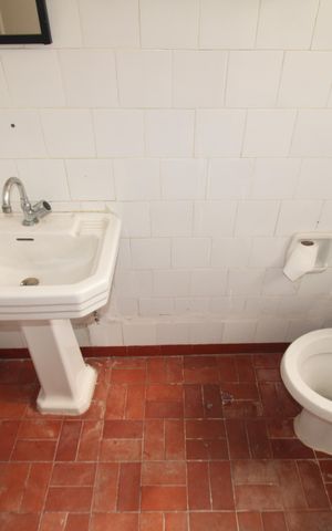 Apartamento para alugar com 63m², 2 quartos e sem vagaBanheiro