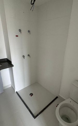 Apartamento à venda com 75m², 2 quartos e 2 vagas Apartamento à venda com 75m², 2 quartos e 2 vagasBanheiro 2