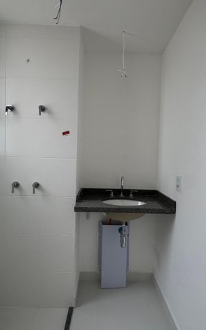 Apartamento à venda com 75m², 2 quartos e 2 vagas Apartamento à venda com 75m², 2 quartos e 2 vagasBanheiro da Suíte