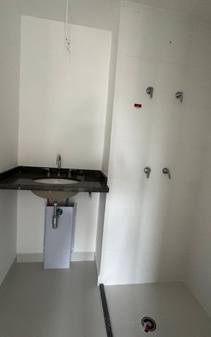 Apartamento à venda com 75m², 2 quartos e 2 vagas Apartamento à venda com 75m², 2 quartos e 2 vagasBanheiro 2