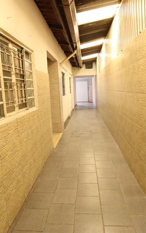 Casa para alugar com 107m², 2 quartos e 2 vagasCorredor