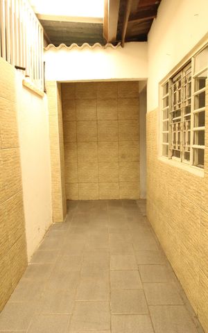 Casa para alugar com 107m², 2 quartos e 2 vagasCorredor