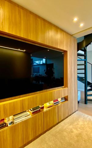 Apartamento à venda com 115m², 2 quartos e 1 vaga Apartamento à venda com 115m², 2 quartos e 1 vagaSala