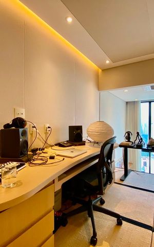 Apartamento à venda com 115m², 2 quartos e 1 vaga Apartamento à venda com 115m², 2 quartos e 1 vagaEscritório