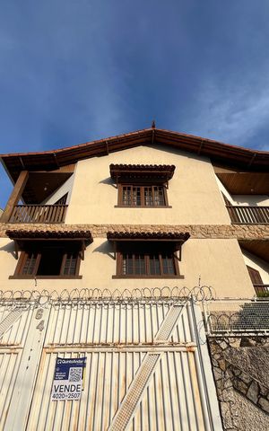 Casa à venda com 400m², 3 quartos e 3 vagasFachada