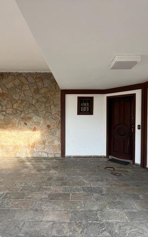 Casa à venda com 400m², 3 quartos e 3 vagasGaragem