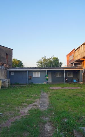 Casa à venda com 444m², 3 quartos e 2 vagasEntrada