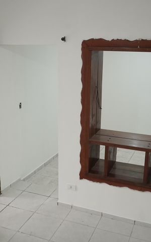 Casa para alugar com 220m², 2 quartos e 8 vagasSala