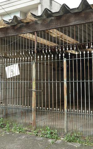 Casa para alugar com 220m², 2 quartos e 8 vagasFachada
