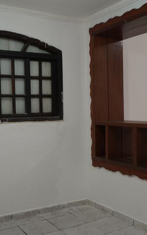 Casa para alugar com 220m², 2 quartos e 8 vagasSala