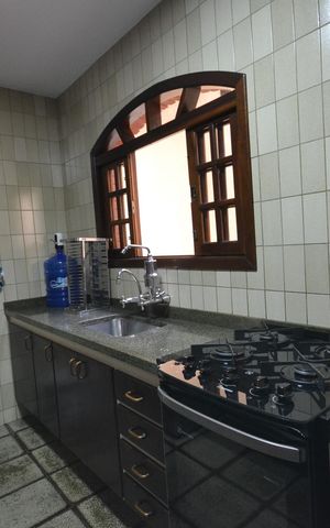 Casa à venda com 217m², 3 quartos e 2 vagasCozinha