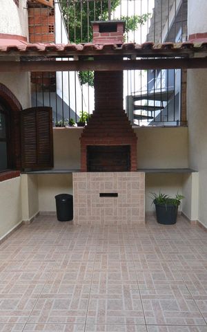 Casa à venda com 217m², 3 quartos e 2 vagasQuintal/Churrasqueira