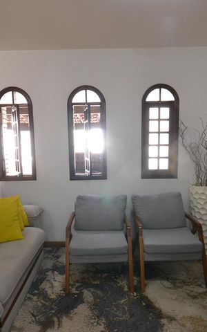 Casa à venda com 217m², 3 quartos e 2 vagasSala
