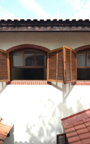 Casa à venda com 217m², 3 quartos e 2 vagasEscritório