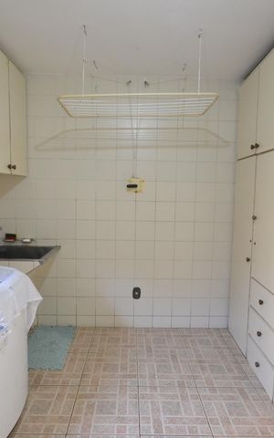 Casa à venda com 217m², 3 quartos e 2 vagasÁrea de Serviço