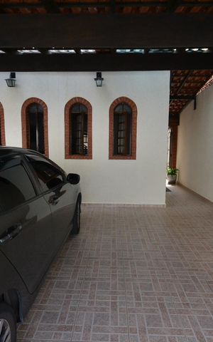 Casa à venda com 217m², 3 quartos e 2 vagasGaragem