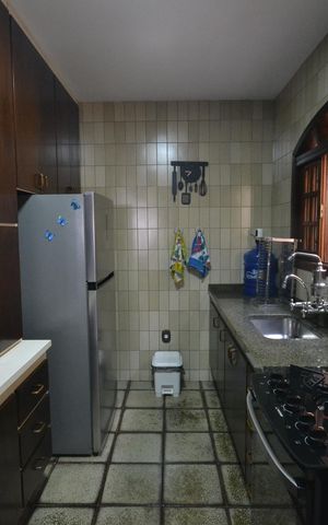 Casa à venda com 217m², 3 quartos e 2 vagasCozinha