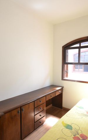 Casa à venda com 217m², 3 quartos e 2 vagasQuarto 3
