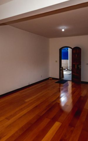Casa para alugar com 200m², 3 quartos e 3 vagasSala