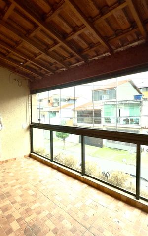 Casa para alugar com 175m², 4 quartos e 2 vagas Casa para alugar com 175m², 4 quartos e 2 vagasSacada