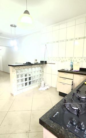 Casa para alugar com 175m², 4 quartos e 2 vagas Casa para alugar com 175m², 4 quartos e 2 vagasCozinha