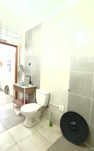 Casa para alugar com 175m², 4 quartos e 2 vagas Casa para alugar com 175m², 4 quartos e 2 vagasBanheiro 2