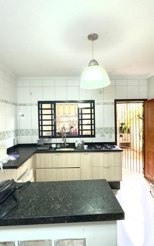 Casa para alugar com 175m², 4 quartos e 2 vagas Casa para alugar com 175m², 4 quartos e 2 vagasCozinha