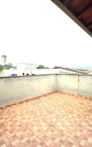 Casa para alugar com 175m², 4 quartos e 2 vagas Casa para alugar com 175m², 4 quartos e 2 vagasTerraço