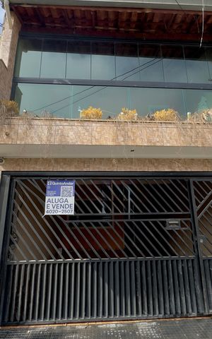 Casa para alugar com 175m², 4 quartos e 2 vagas Casa para alugar com 175m², 4 quartos e 2 vagasPlaca instalada na fachada do imóvel