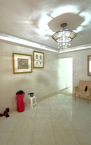 Casa para alugar com 175m², 4 quartos e 2 vagas Casa para alugar com 175m², 4 quartos e 2 vagasSala