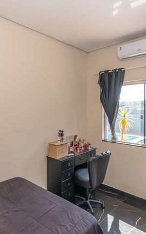 Casa de condomínio à venda com 500m², 3 quartos e 6 vagas Casa de condomínio à venda com 500m², 3 quartos e 6 vagasQuarto 2
