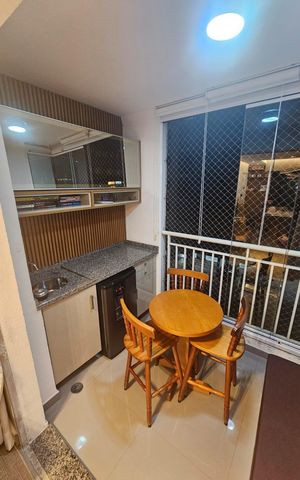 Apartamento à venda com 58m², 2 quartos e 1 vaga Apartamento à venda com 58m², 2 quartos e 1 vagaVaranda