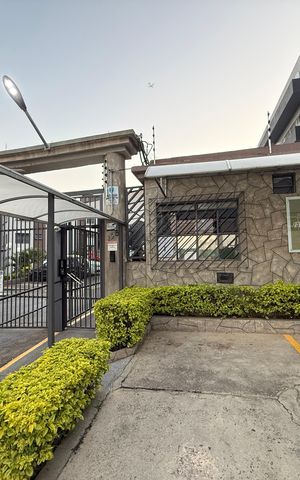 Apartamento para alugar com 55m², 2 quartos e 1 vaga Apartamento para alugar com 55m², 2 quartos e 1 vagaFachada