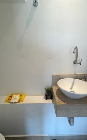 Apartamento para alugar com 167m², 3 quartos e 2 vagas Apartamento para alugar com 167m², 3 quartos e 2 vagasLavabo 1