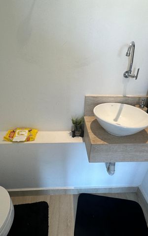 Apartamento para alugar com 167m², 3 quartos e 2 vagas Apartamento para alugar com 167m², 3 quartos e 2 vagasLavabo 1