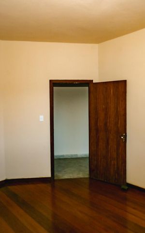 Casa para alugar com 292m², 5 quartos e 4 vagasEscritório