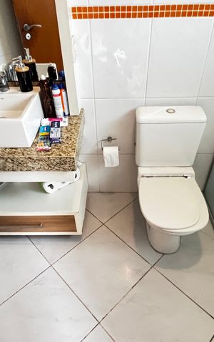 Casa à venda com 223m², 2 quartos e 3 vagas Casa à venda com 223m², 2 quartos e 3 vagasBanheiro da Suíte 1