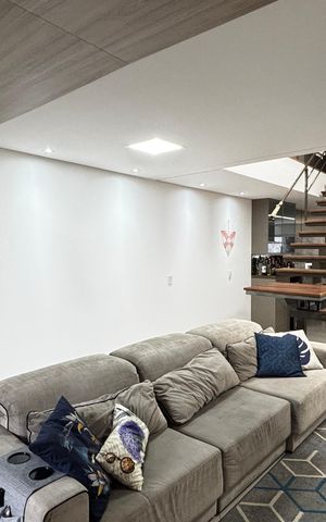 Casa à venda com 223m², 2 quartos e 3 vagas Casa à venda com 223m², 2 quartos e 3 vagasSala