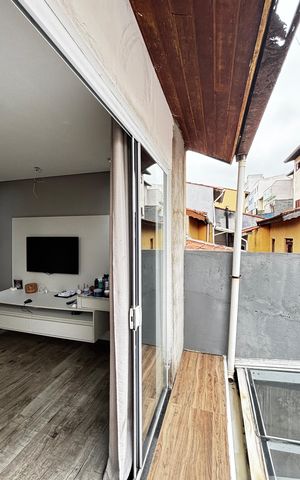 Casa à venda com 223m², 2 quartos e 3 vagas Casa à venda com 223m², 2 quartos e 3 vagasVaranda da Suíte 2