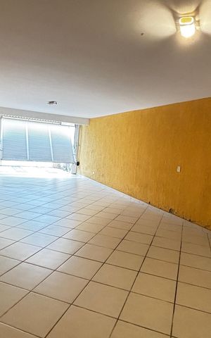 Casa à venda com 223m², 2 quartos e 3 vagas Casa à venda com 223m², 2 quartos e 3 vagasGaragem - Area de Serviço