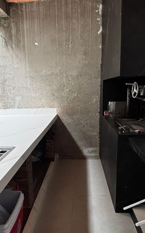 Casa à venda com 223m², 2 quartos e 3 vagas Casa à venda com 223m², 2 quartos e 3 vagasQuintal - Churrasqueira
